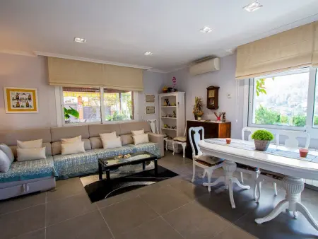 Villa avec piscine privée - 8 pers., Villa 8 personnes à Torrelles de Llobregat - Photo 1