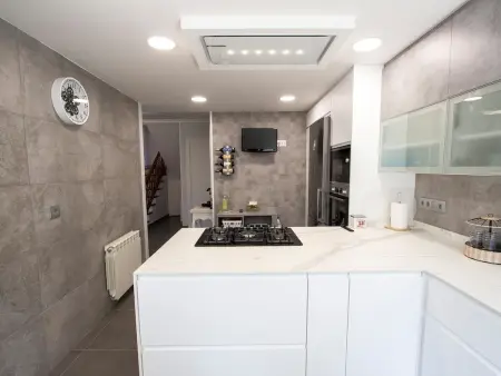 Villa avec piscine privée - 8 pers., Villa 8 personnes à Torrelles de Llobregat - Photo 11