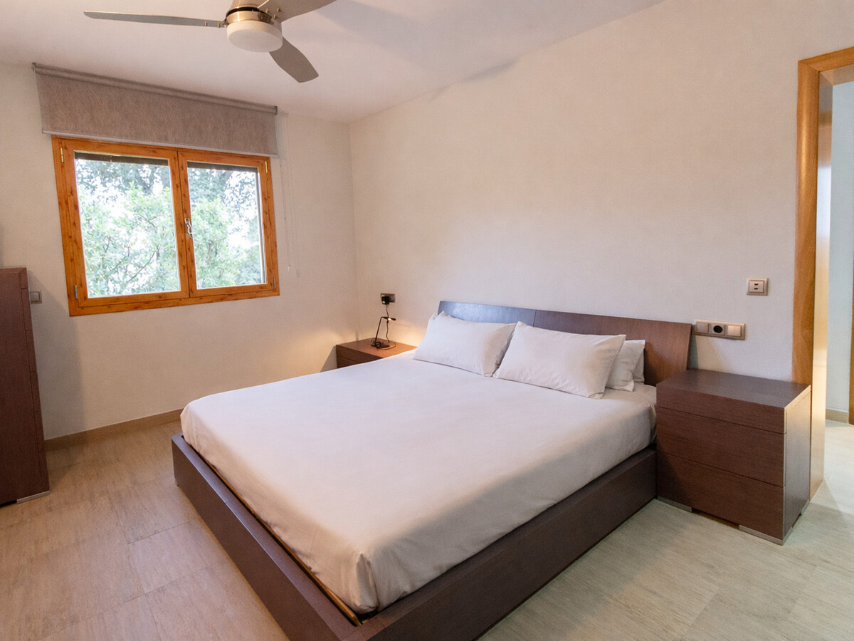 Villa 4 chambres avec piscine et salle de jeux à Sils - Photo 6