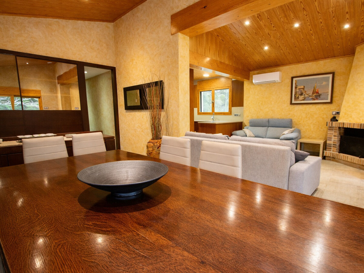 Villa 4 chambres avec piscine et salle de jeux à Sils - Photo 14
