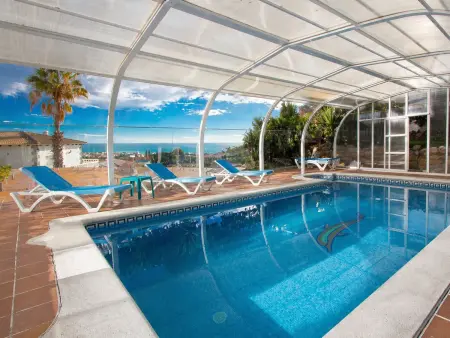 Location villa à Calafell, Villa avec piscine et animaux admis - 10 pers.