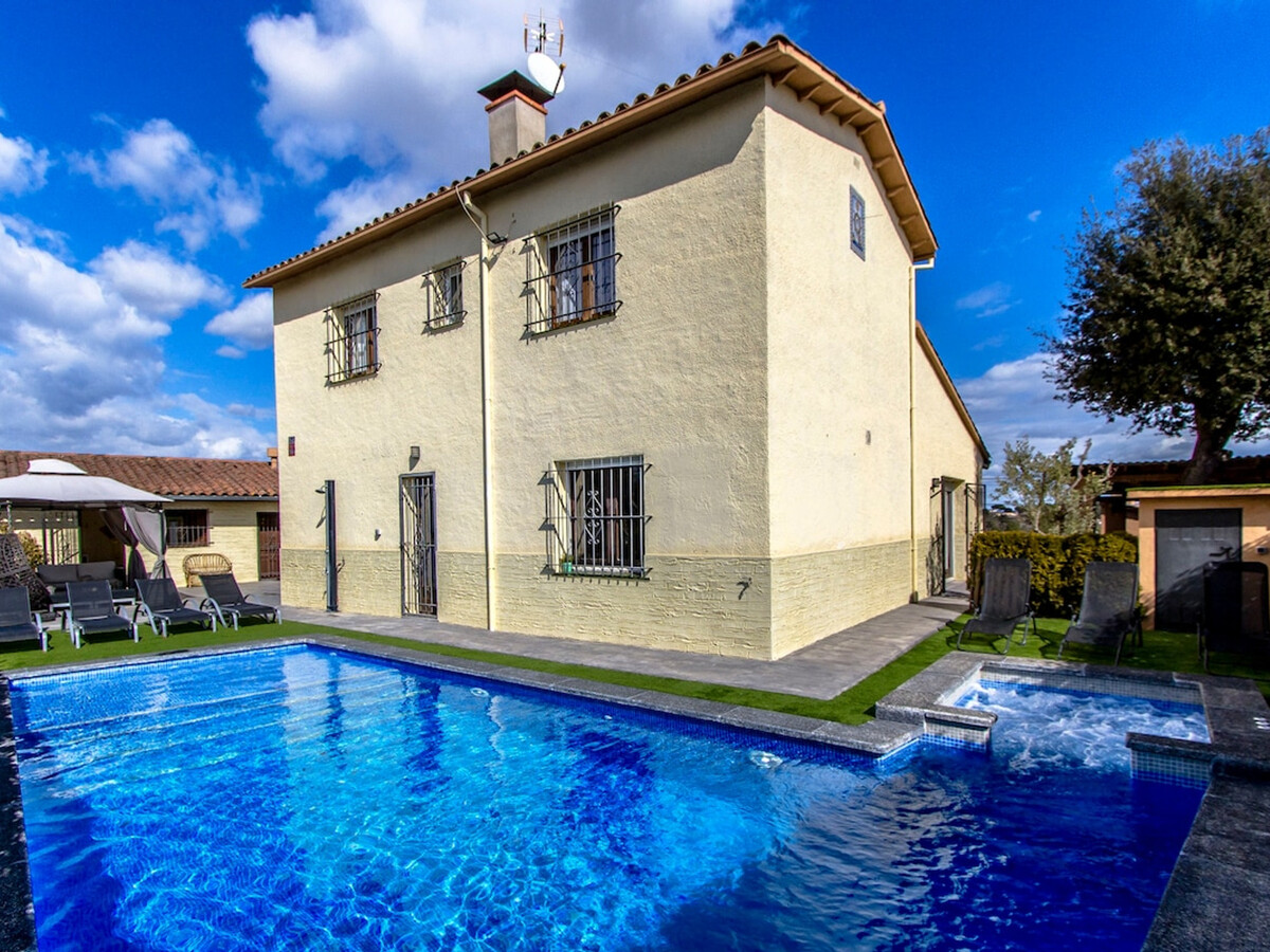 Villa 10 pers., 5 chambres, piscine privée à Santa Coloma - Photo 4
