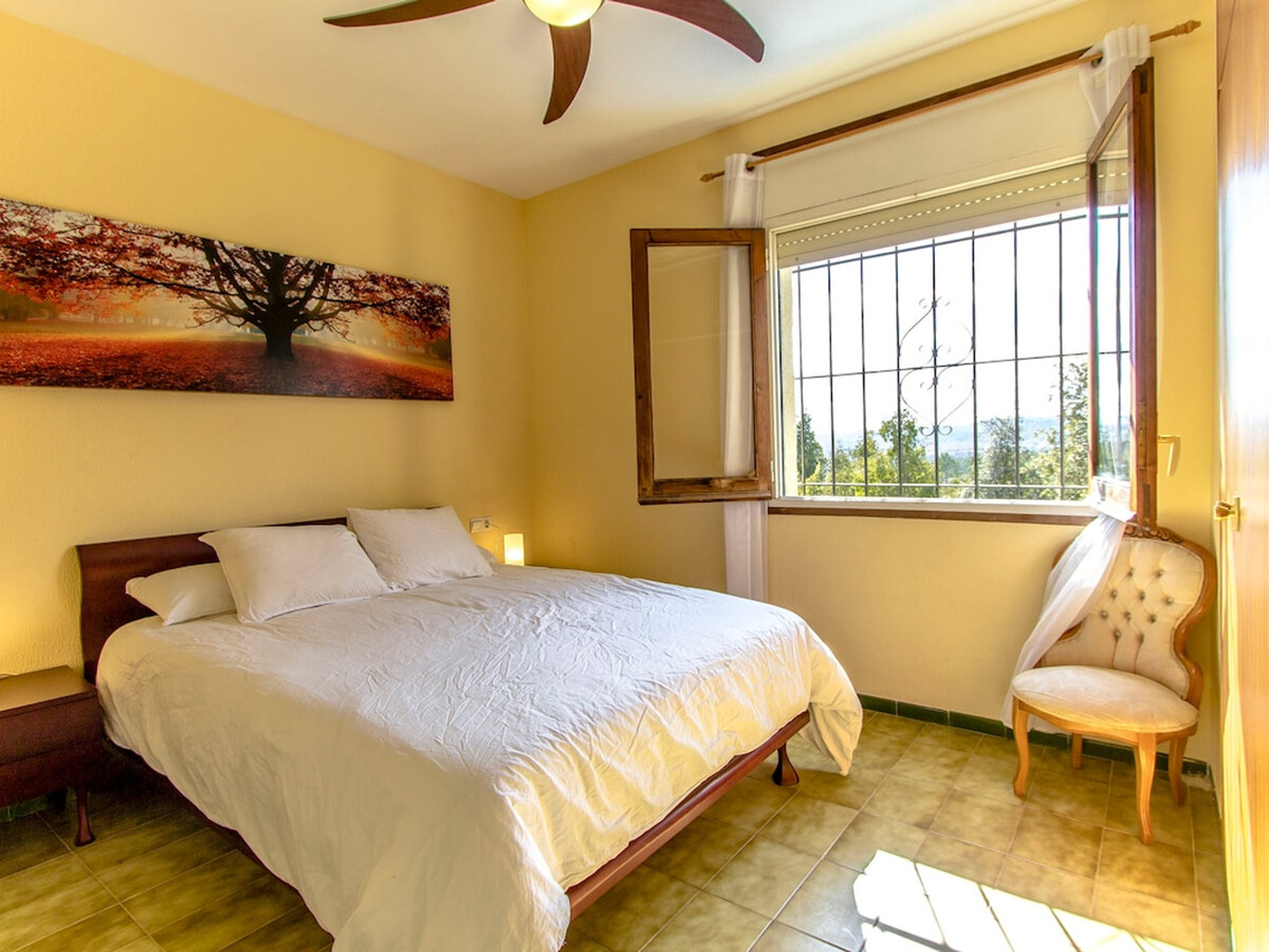 Villa 10 pers., 5 chambres, piscine privée à Santa Coloma - Photo 17