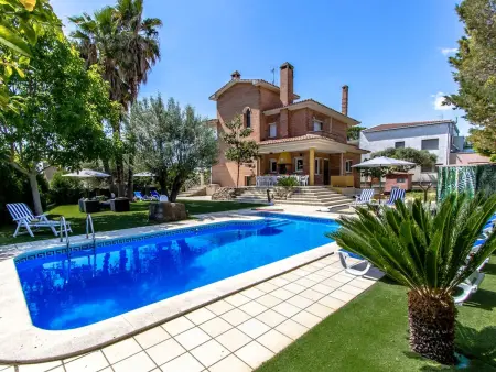 Location villa à Sentmenat, Spacieuse villa avec piscine - 12 pers.