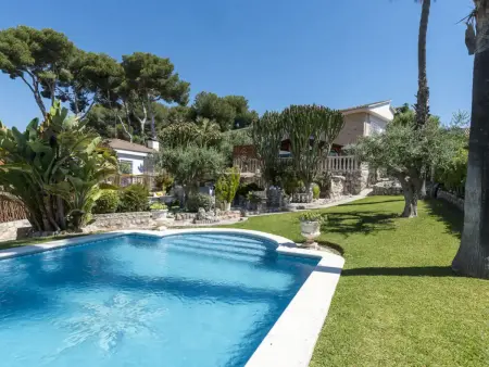 Location villa à Cunit, Superbe villa piscine et clim - 8 pers.