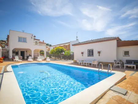 Location villa à Calafell, Villa avec piscine privée, vue campagne