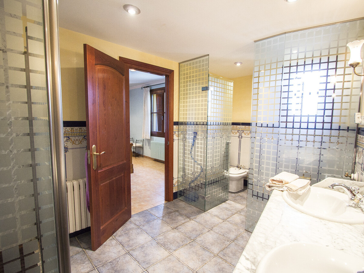 Villa 5 chambres avec piscine privée, 18 km de Salou - Photo 22