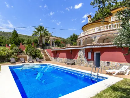 Location villa à Torrelles de Llobregat, Villa avec piscine privée, vue collines - 12 pers.