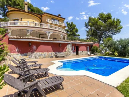 Villa 6 chambres, piscine 5×8m, vue collines près Barcelone : photo 4