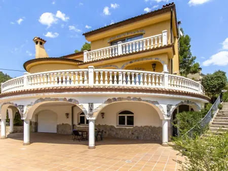 Villa 6 chambres, piscine 5×8m, vue collines près Barcelone : photo 5