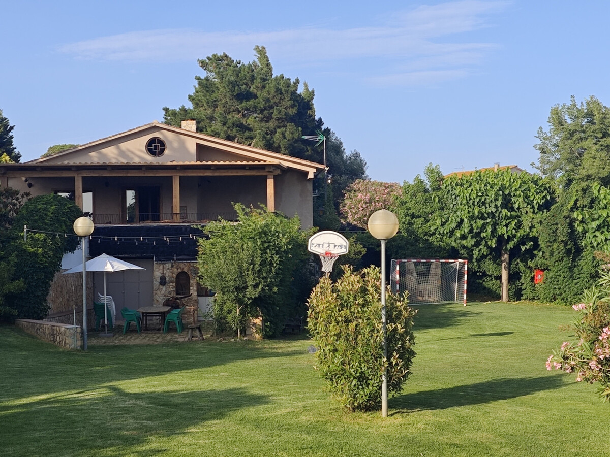 Villa Natura : 10 chambres, piscine et sports à Sils - Photo 2