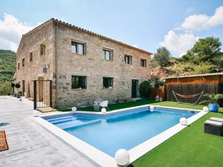 Location villa à Rubió, Mas catalan, animaux OK, 20 pers., vue montagne