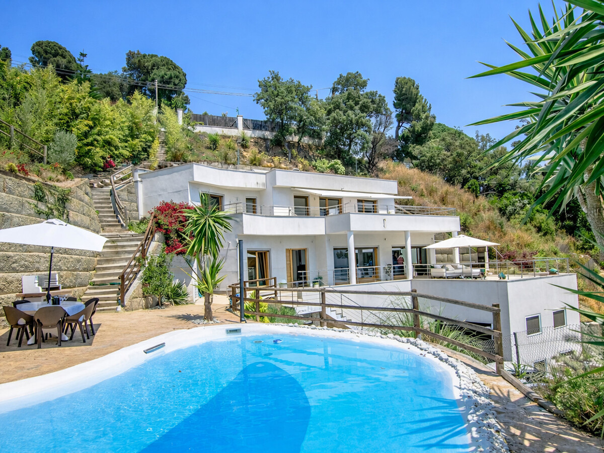 Villa moderne 9 pers., piscine eau salée, terrasse 250m² - Photo 1