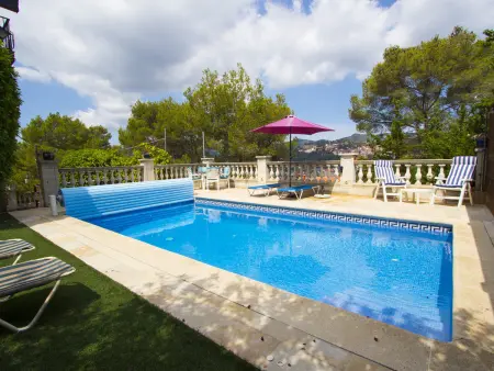 Villa Cervello 10 pers., piscine 8×4m et terrain de jeux : photo 2