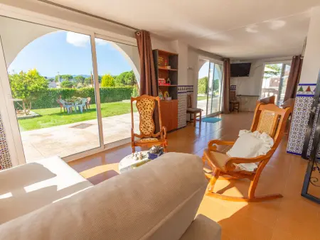 Villa 8 pers. à Sils : piscine eau salée et terrain 1500 m² : photo 5