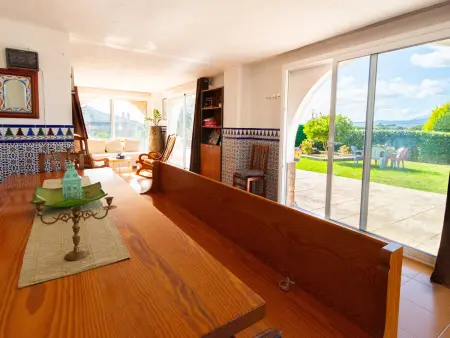 Villa 8 pers. à Sils : piscine eau salée et terrain 1500 m² : photo 10