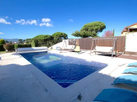 Villa 8 pers. à Sils : piscine eau salée et terrain 1500 m² : photo 21