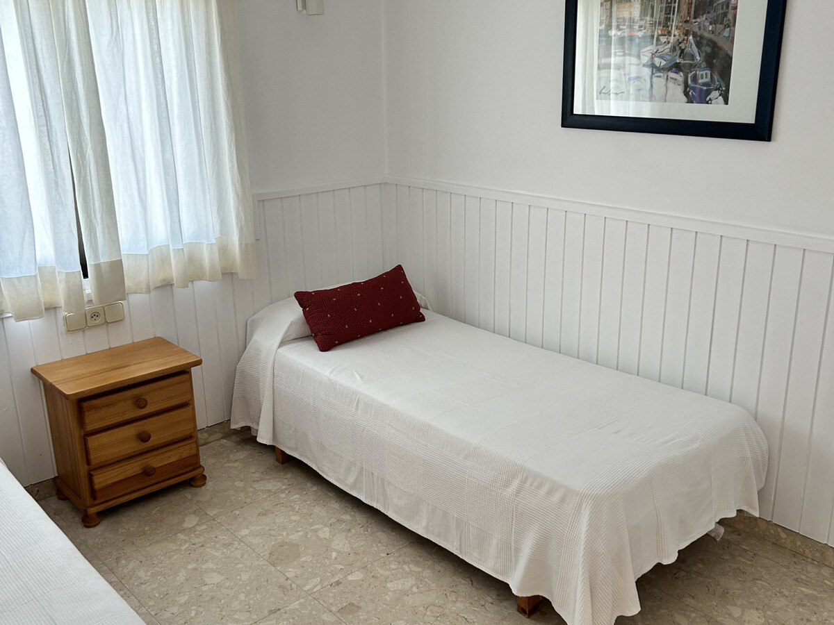 Appartement 2 chambres à 2 min de la plage Sant Pol - Photo 12