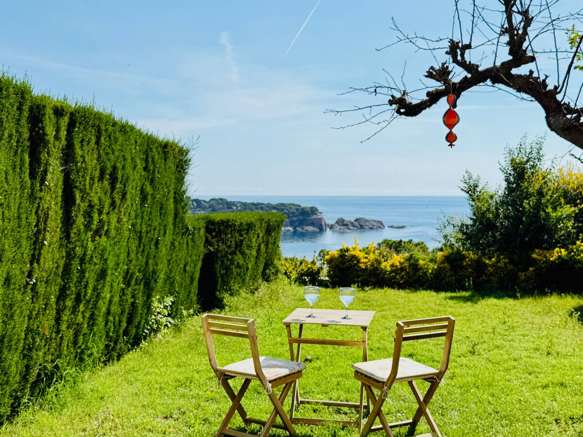 Appartement 2 chambres, jardin privé et vue mer à Sant Feliu - Photo 1