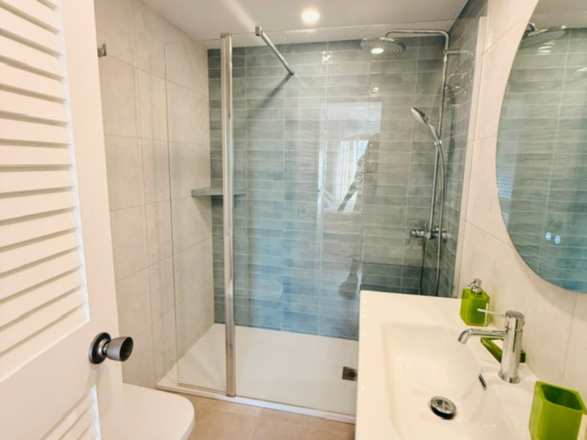 Appartement 2 chambres, jardin privé et vue mer à Sant Feliu - Photo 18