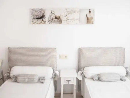 Appartement 2 chambres avec terrasse et piscine : photo 24