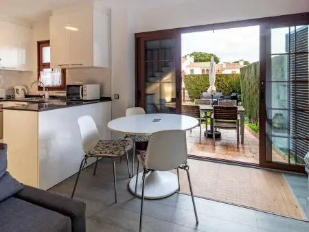 Maison mitoyenne 150 m de la plage, piscine - Sant Feliu : photo 11