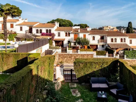 Maison mitoyenne 150 m de la plage, piscine - Sant Feliu : photo 23