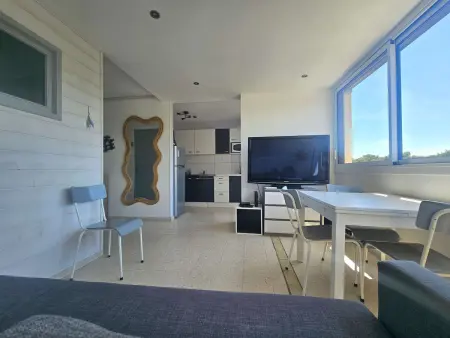 T1 lumineux 34m² avec parking à Balaruc-les-Bains : photo 2
