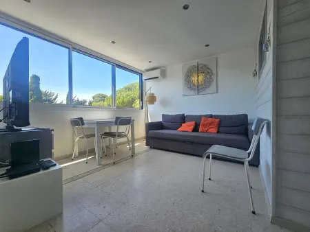 T1 lumineux 34m² avec parking à Balaruc-les-Bains : photo 3