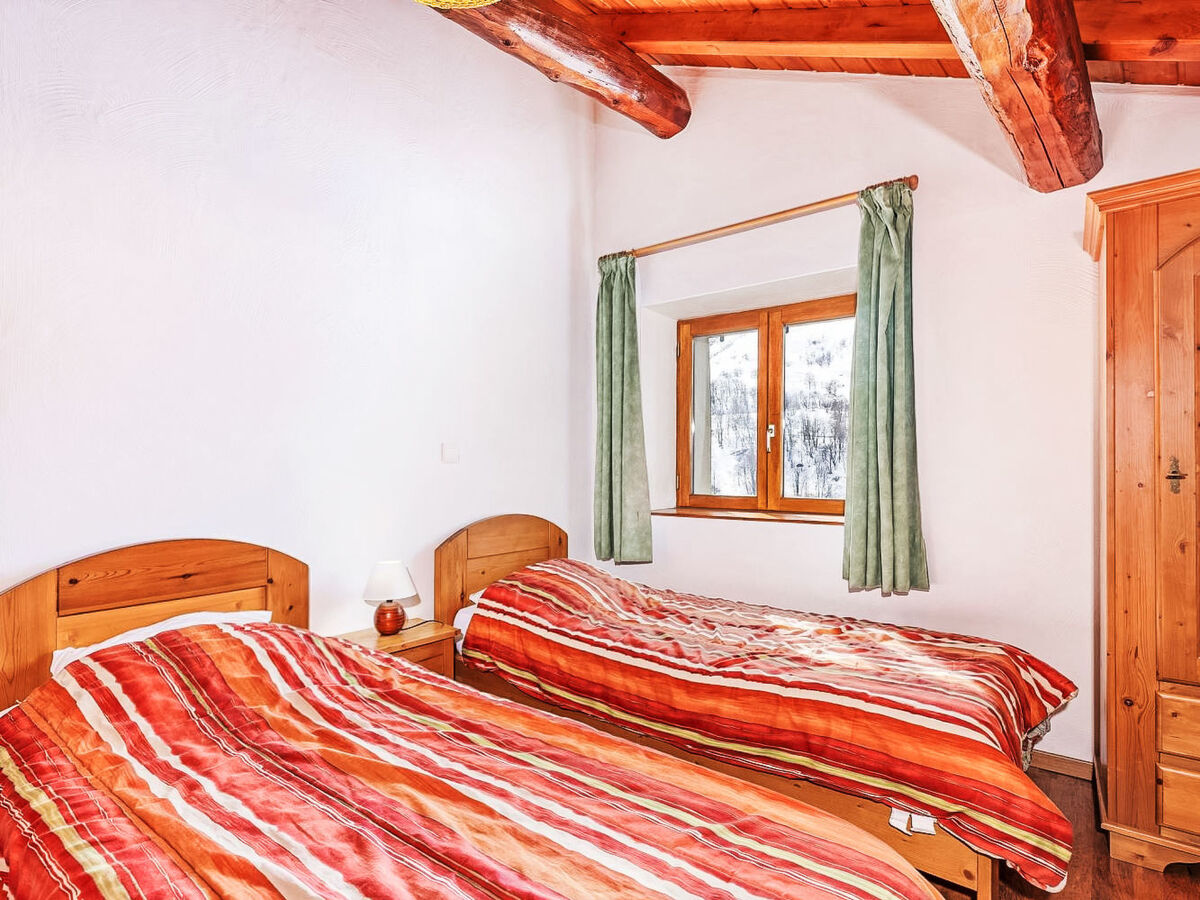 Chalet 15 pers., 7 chambres aux Menuires avec vue Belleville - Photo 12