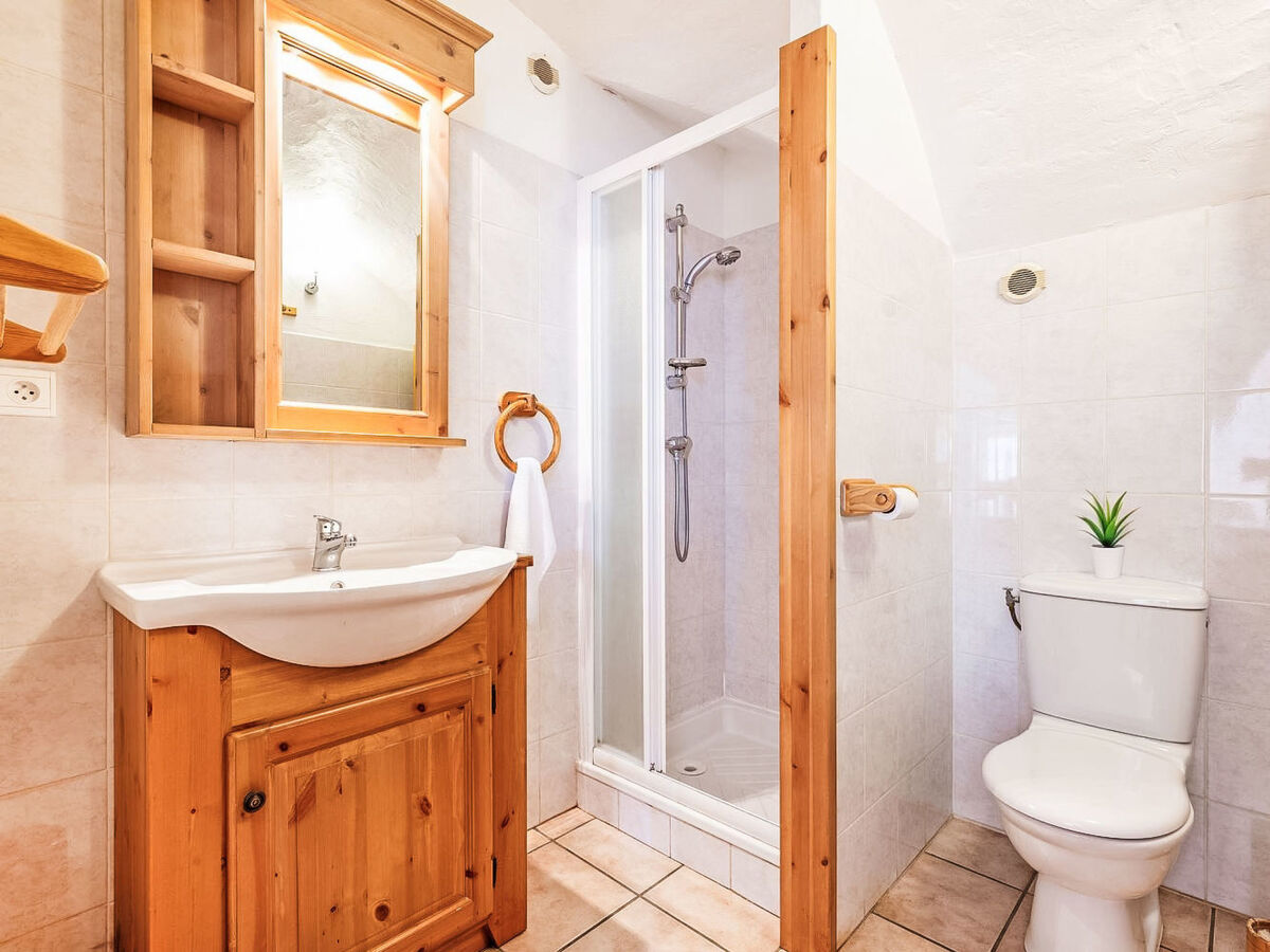 Chalet 15 pers., 7 chambres aux Menuires avec vue Belleville - Photo 17