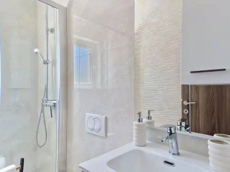 Villa Exotic à Maslenica : maison 4 appartements, vue mer : photo 9