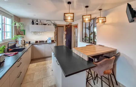 Maison rénovée 180 m² avec jardin à Dax : photo 6