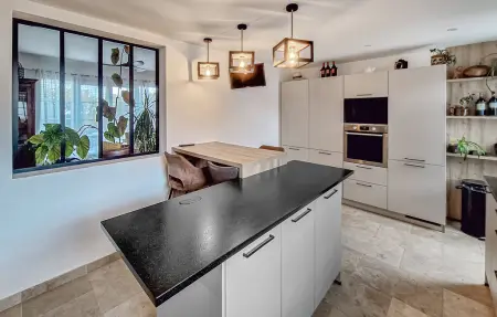 Maison rénovée 180 m² avec jardin à Dax : photo 8