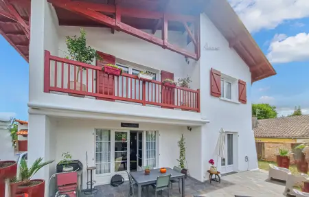 Maison rénovée 180 m² avec jardin à Dax : photo 10