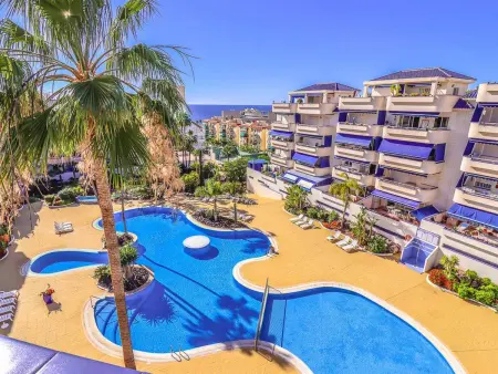 Location appartement à Los Cristianos, Penthouse duplex à Los Cristianos avec terrasse et vue sur locéan