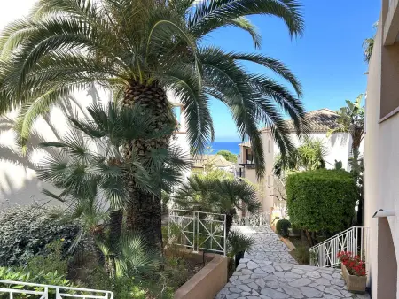 Appartement climatisé pieds dans l'eau au Lavandou : photo 13