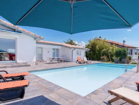 Location maison à Saint Jean de Luz, Maison avec piscine - 8 pers.