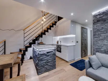 Duplex 6 pers. rénové, accès direct pistes à Val-d'Isère : photo 3