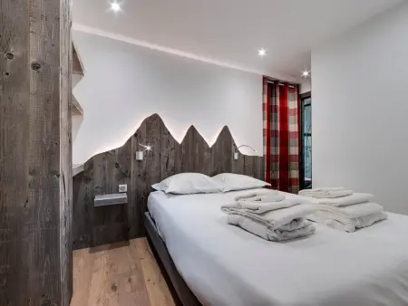 Duplex 6 pers. rénové, accès direct pistes à Val-d'Isère : photo 14