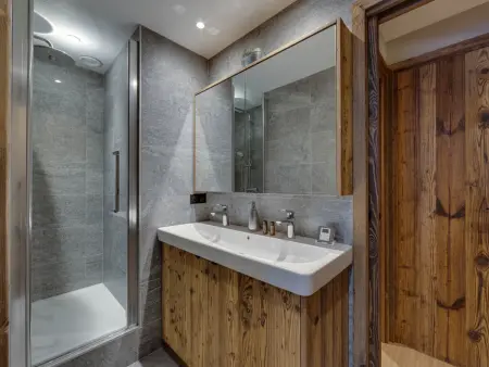 Appartement rénové au pied des pistes - Val-d'Isère : photo 9
