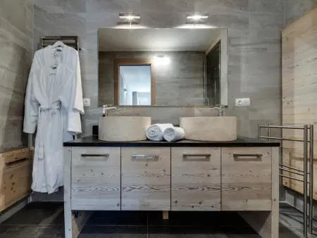 Appartement skis aux pieds à Val-d'Isère, 5 pers., parking : photo 9