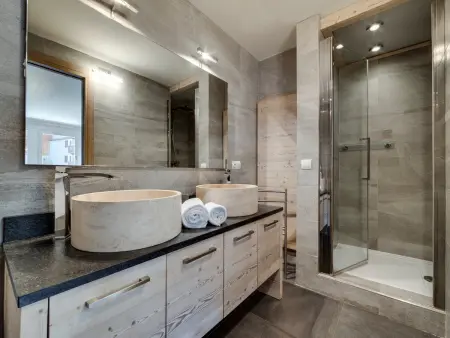 Appartement skis aux pieds à Val-d'Isère, 5 pers., parking : photo 10