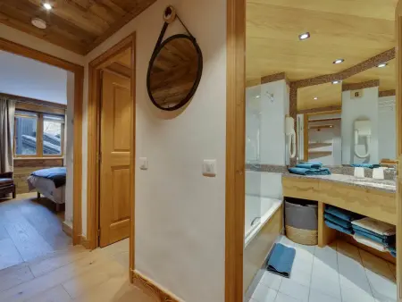 Appartement rénové au pied des pistes - Val-d'Isère : photo 6
