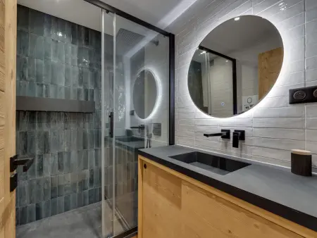 Appartement rénové ski aux pieds à Val-d'Isère : photo 8
