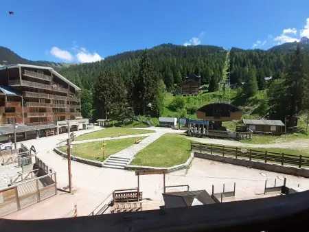 Studio 19m² balcon sud à Valfréjus, 20m télécabine : photo 11
