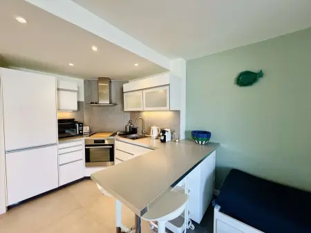 Appartement 2 pièces climatisé avec terrasse - Port Grimaud : photo 8