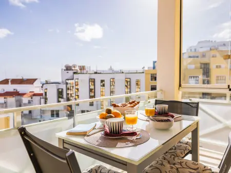 Location appartement à Albufeira, Duplex accueillant, 5 min plage, balcon - 4 pers.