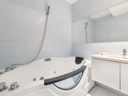Garden Hill Downtown - Appart. 3 chambres, piscine : photo 23