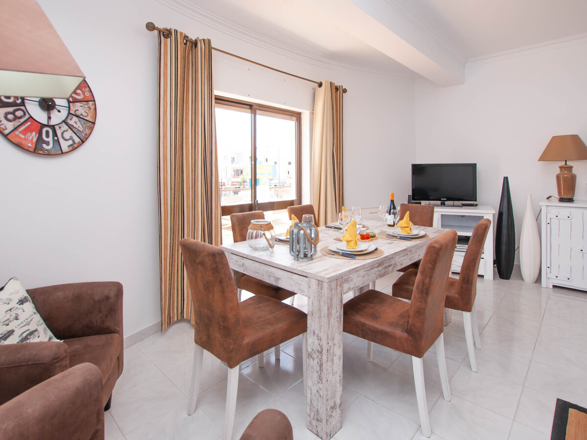Waves Apartment — T2 moderne terrasse BBQ à Albufeira - Photo 13
